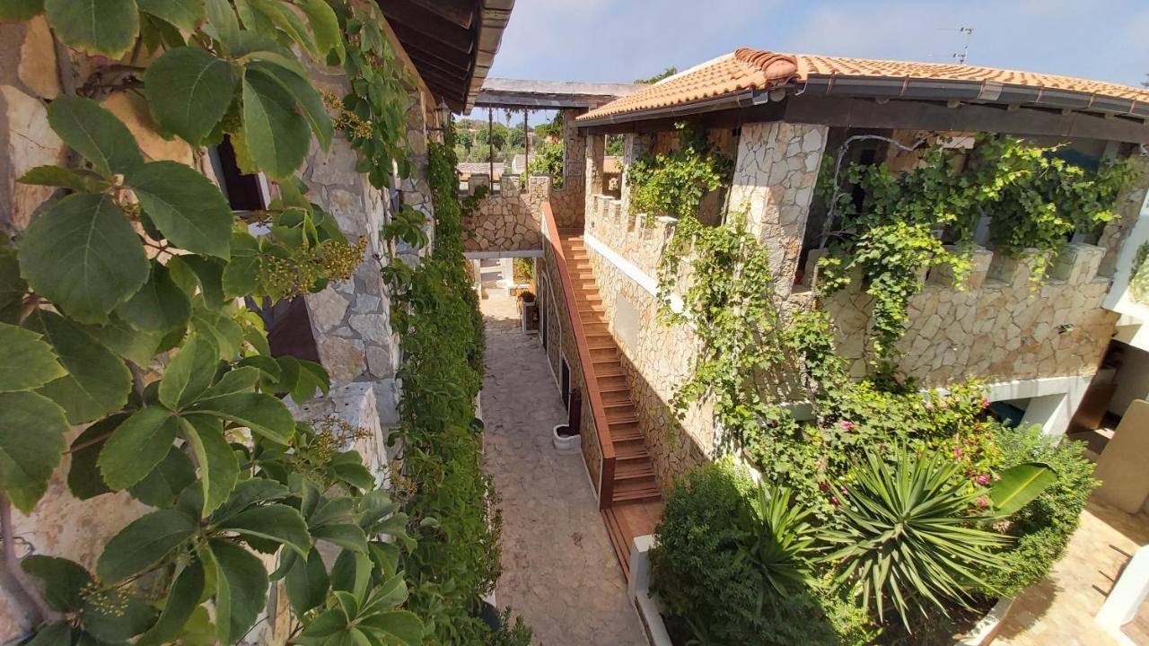 Residence Il Castello Лампедуза Екстер'єр фото